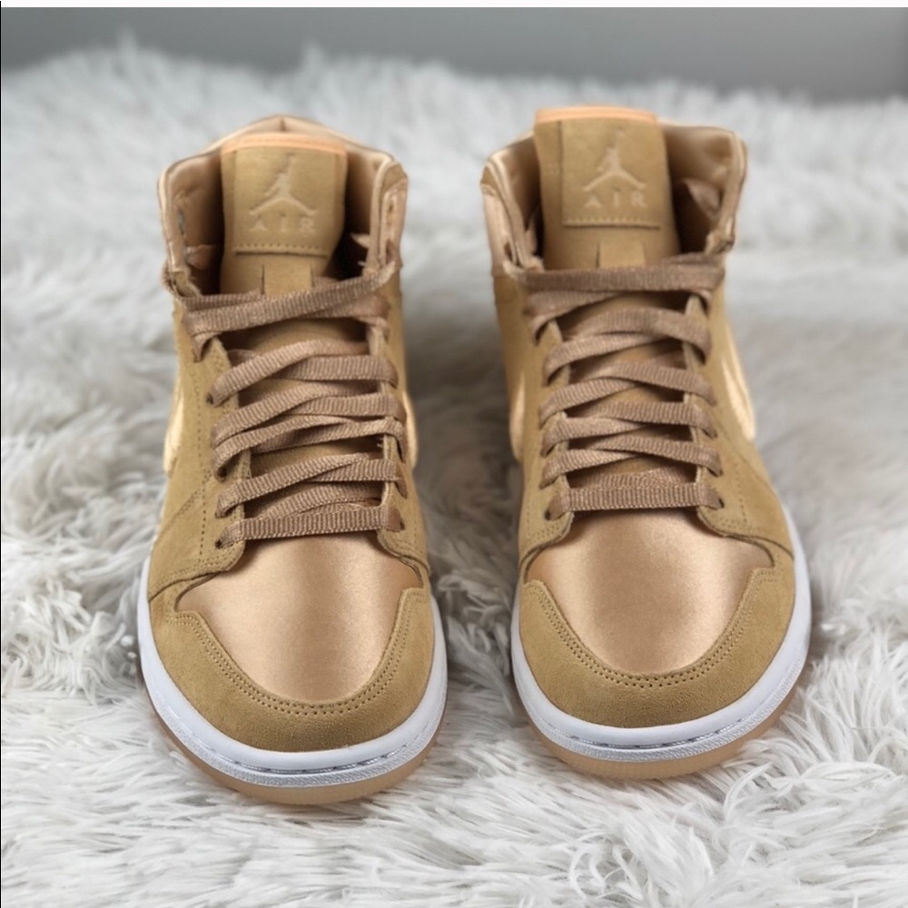 🚨SALE ENDS TONIGHT🚨 Air Jordan 1 Retro Hi SOH - Picture 3 of 7